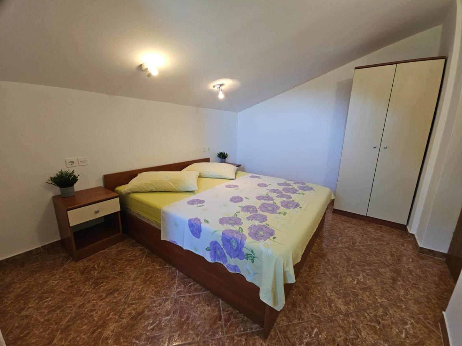 Apartment Jelena Rab Town Ngoại thất bức ảnh