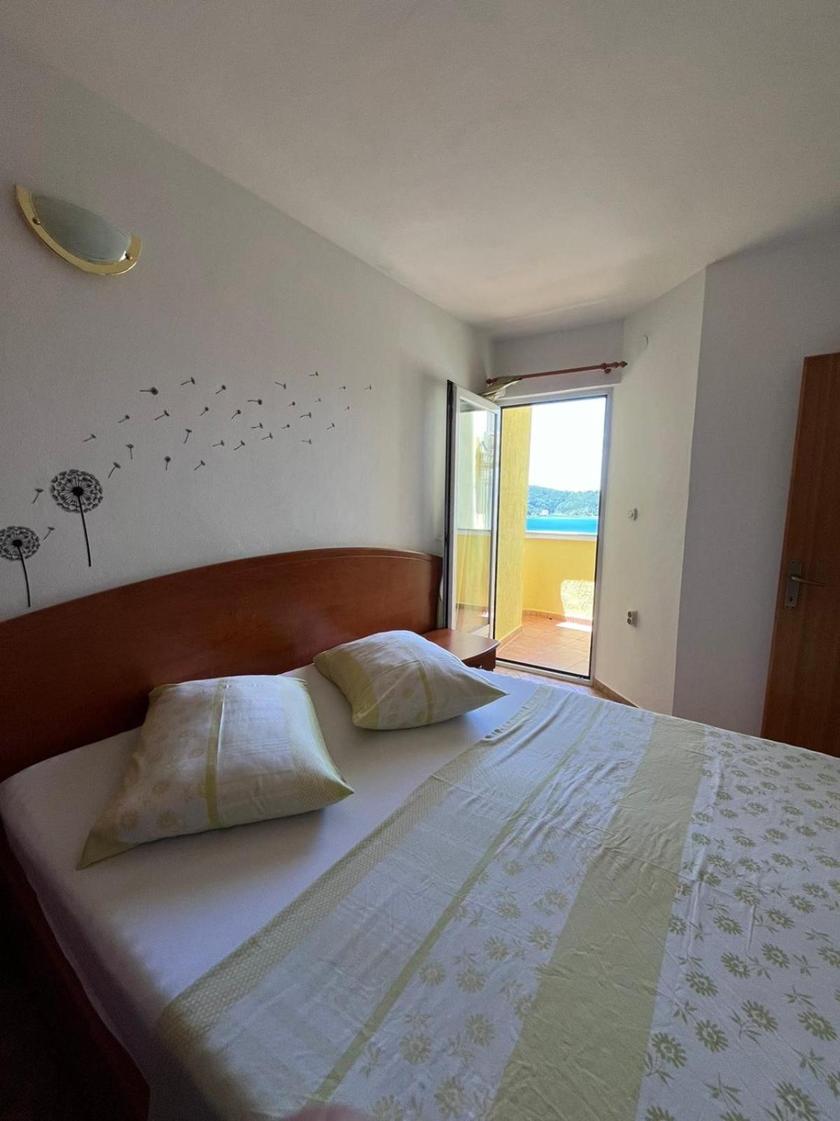 Apartment Jelena Rab Town Ngoại thất bức ảnh