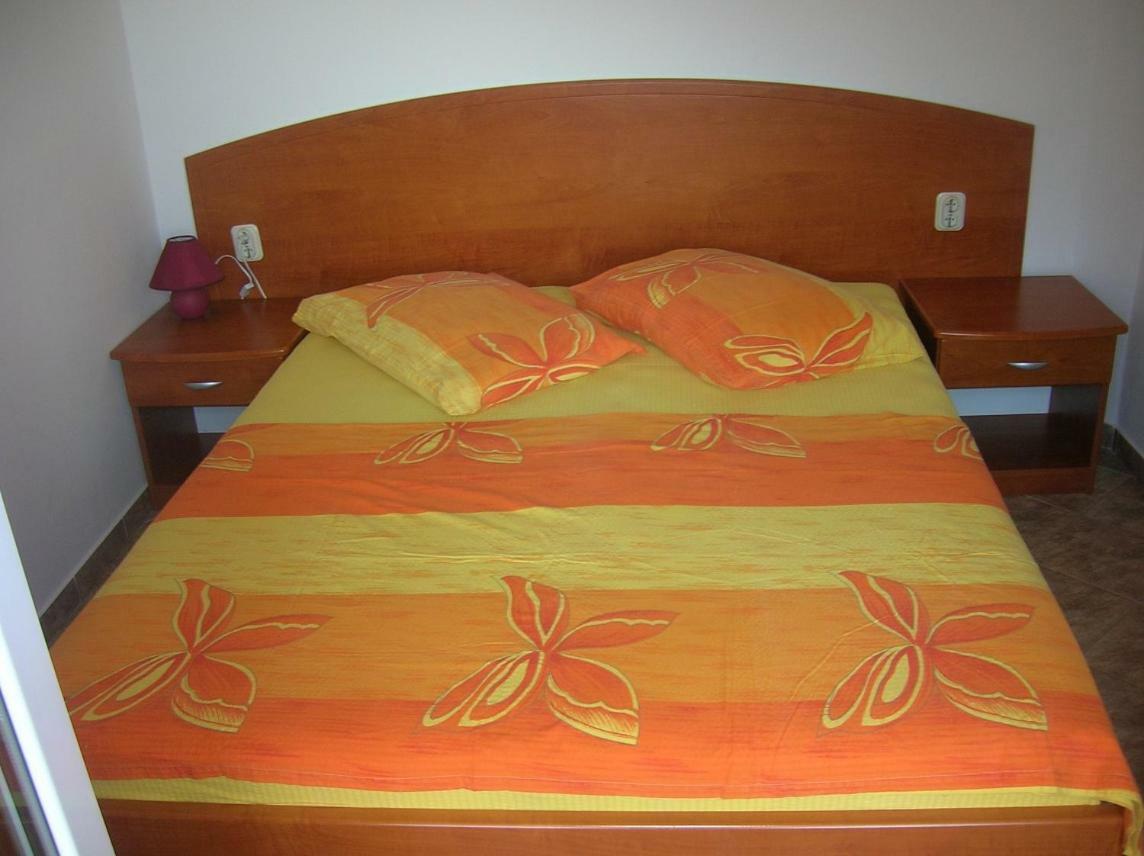 Apartment Jelena Rab Town Ngoại thất bức ảnh